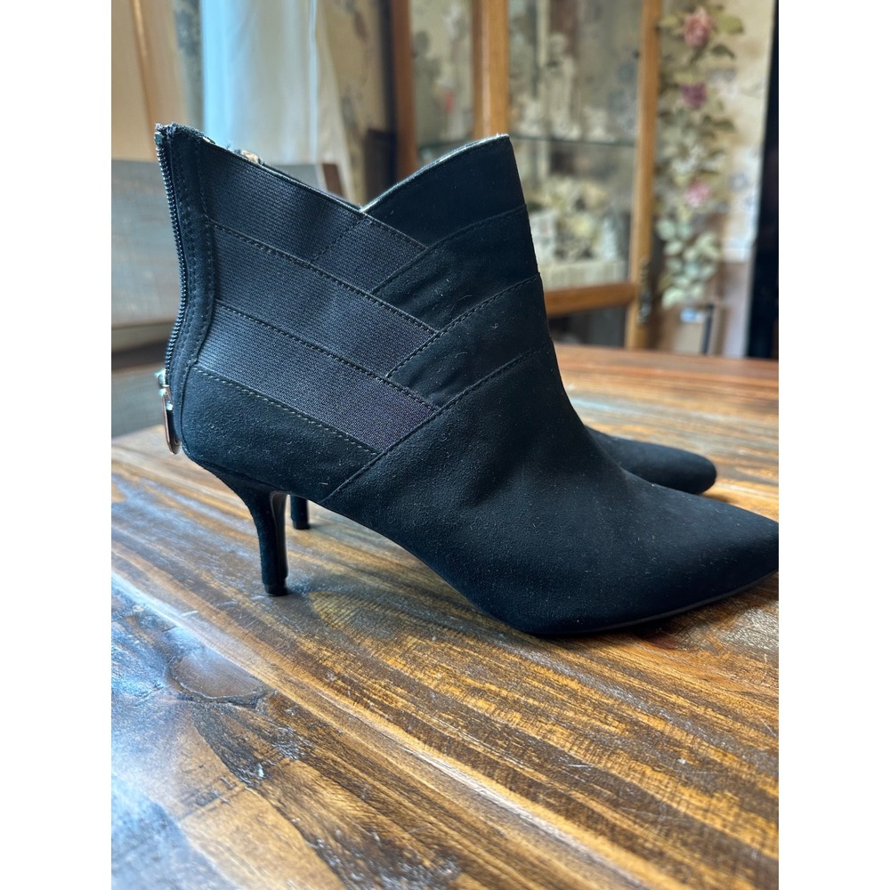 Adrienne Vittadini Sori Black Suede Ankle Boot Pointed Toe Kitten Heel Sz 7 NWOT